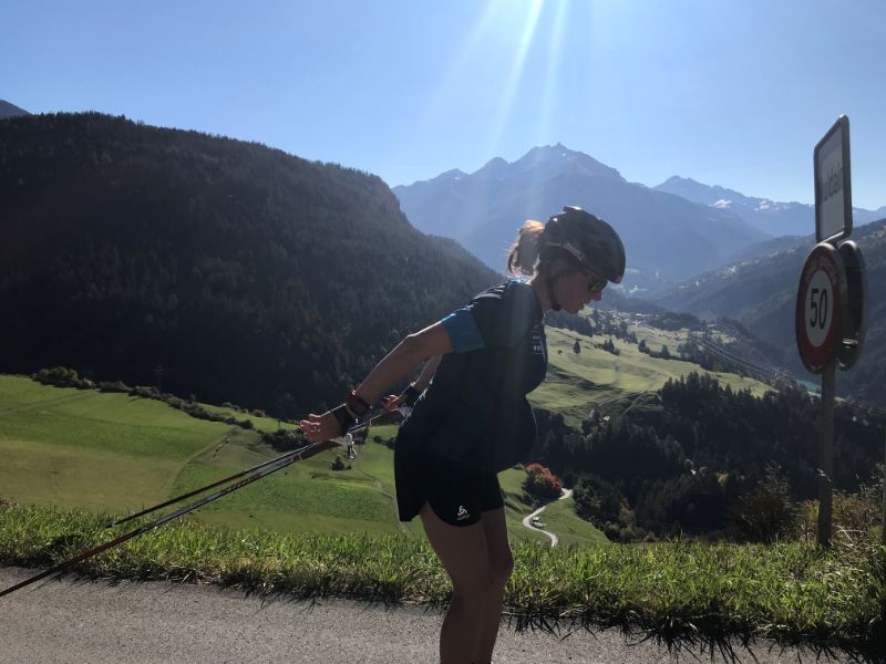 Sommerliches Ausdauertraining  – Mit Schwangerschaftsbauch (Foto: zvg. Selina Gasparin).